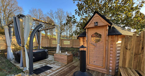 Spa nordique avec jacuzzi et sauna extérieur à Chouzy-sur-Cisse (entre Blois, Chaumont-sur-Loire et Amboise).